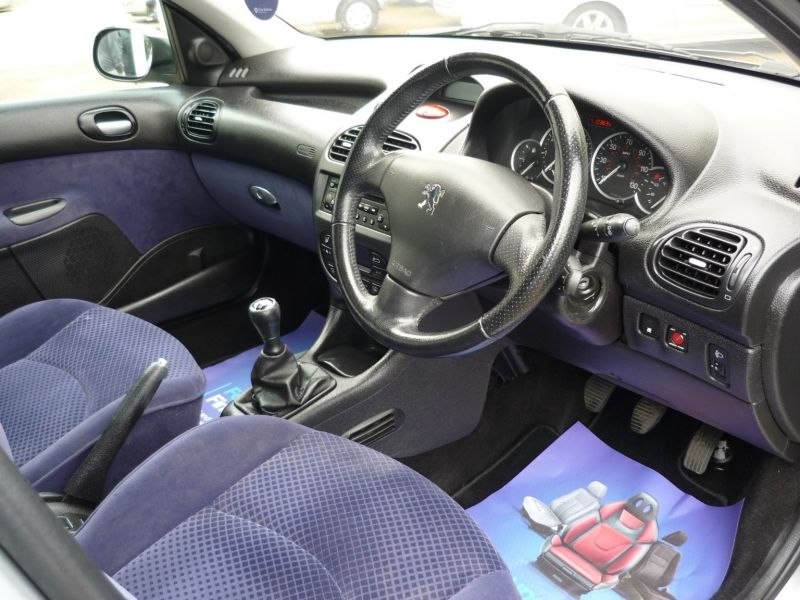 2004 Peugeot 206 SE 5dr image 6
