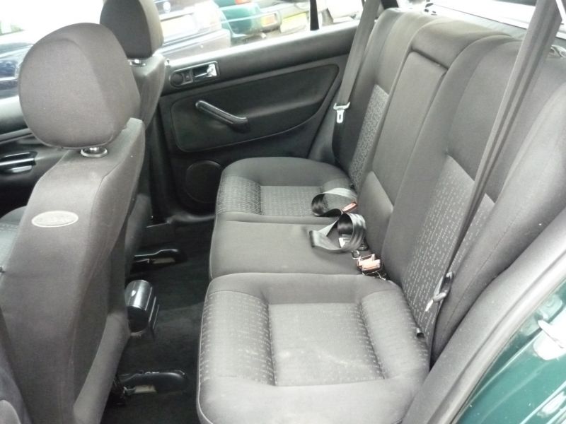 2001 Volkswagen Golf S image 7