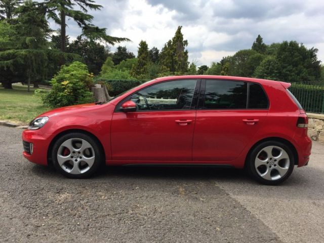 2009 Volkswagen Golf 2.0 GTI 5dr image 2