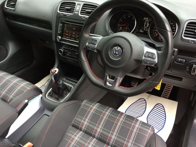 2009 Volkswagen Golf 2.0 GTI 5dr image 9