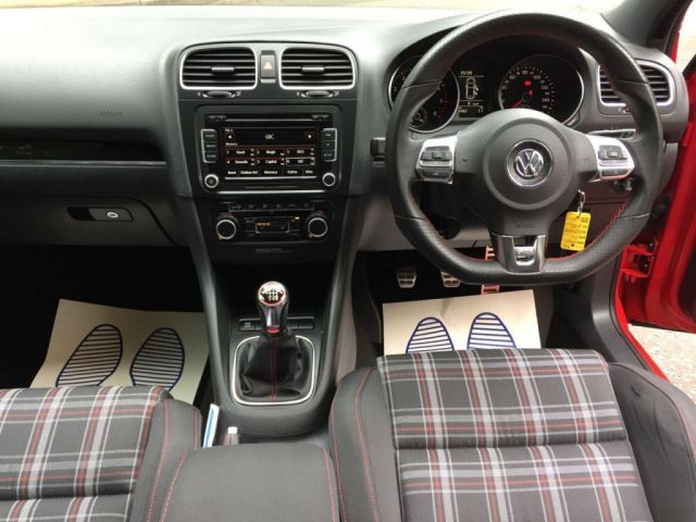 2009 Volkswagen Golf 2.0 GTI 5dr image 10
