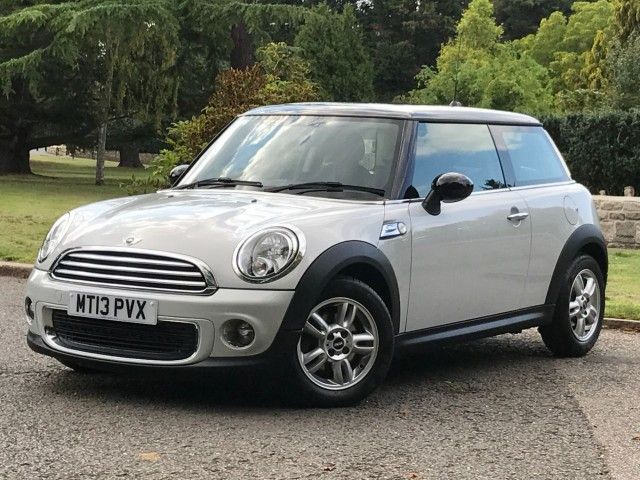 2013 MINI Hatch Cooper 1.6 3dr image 1
