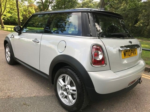2013 MINI Hatch Cooper 1.6 3dr image 4