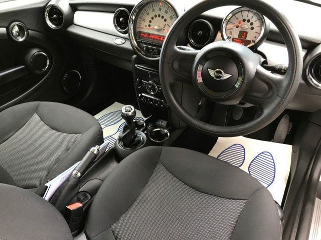 2013 MINI Hatch Cooper 1.6 3dr image 7