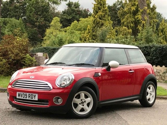 2009 MINI Hatch Cooper 1.6 3dr image 1