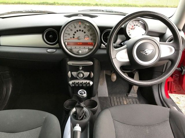2009 MINI Hatch Cooper 1.6 3dr image 9