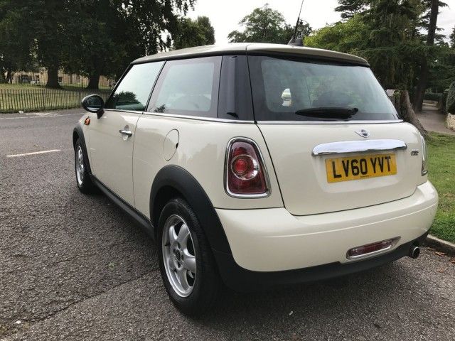 2010 MINI Hatch One 1.6 3dr image 4
