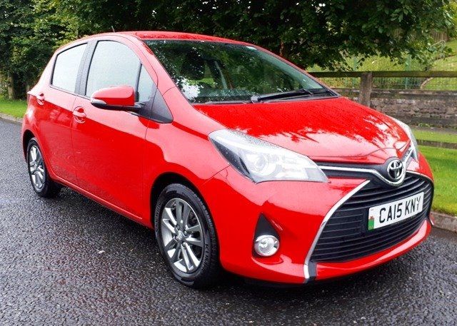 2015 Toyota Yaris ICON D-4D image 1