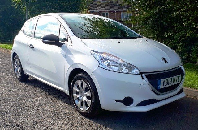 2013 Peugeot 208 1.0 image 1