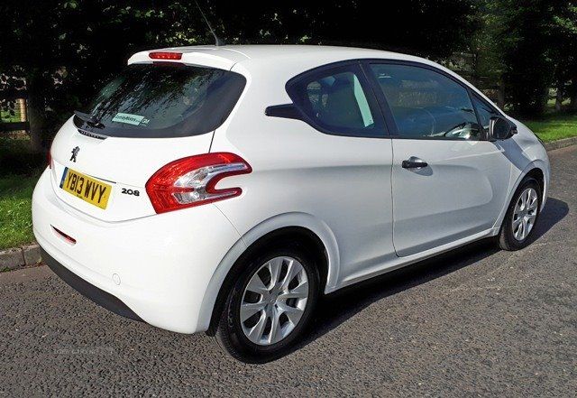 2013 Peugeot 208 1.0 image 2