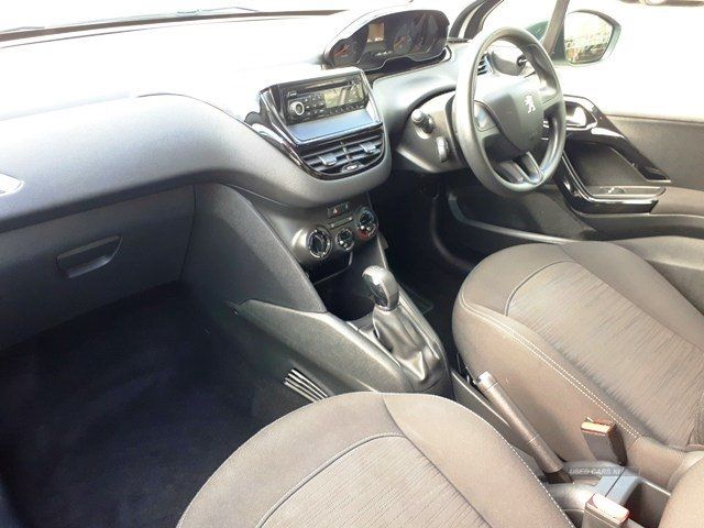 2013 Peugeot 208 1.0 image 6