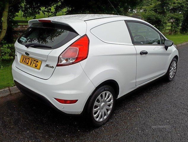 2013 Ford Fiesta 1.5 TDCI image 2