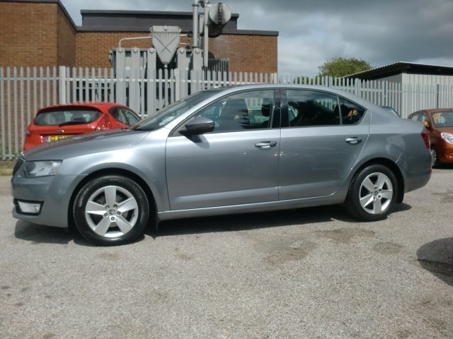 2013 Skoda Octavia 1.4 SE TSI 5d image 4