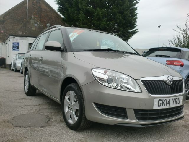 2014 Skoda Fabia 1.2 SE TSI DSG 5d image 3