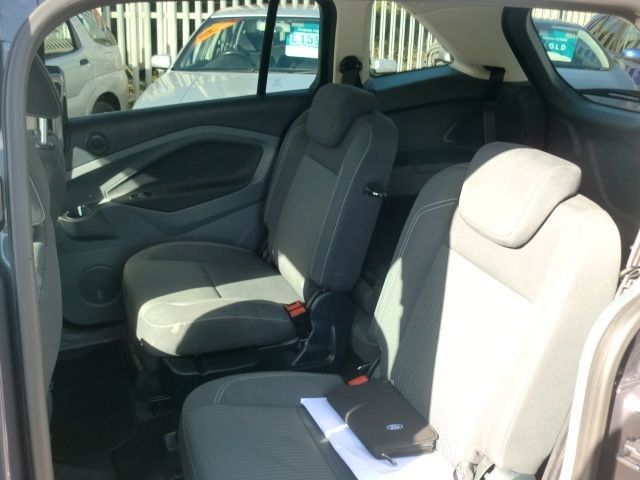 2013 Ford Grand C-Max 1.6 TDCI 5d image 7
