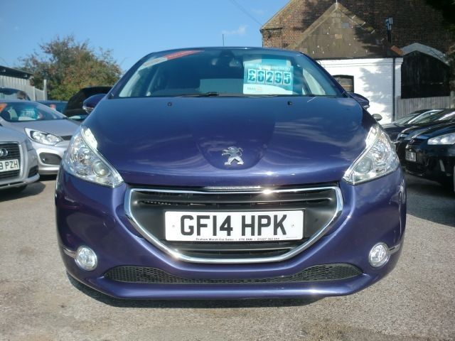 2014 Peugeot 208 1.6 E-HDI 5d image 2