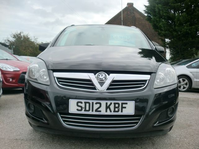 2012 Vauxhall Zafira 1.6 5d image 2