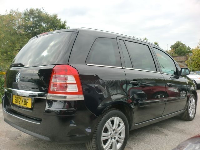 2012 Vauxhall Zafira 1.6 5d image 4