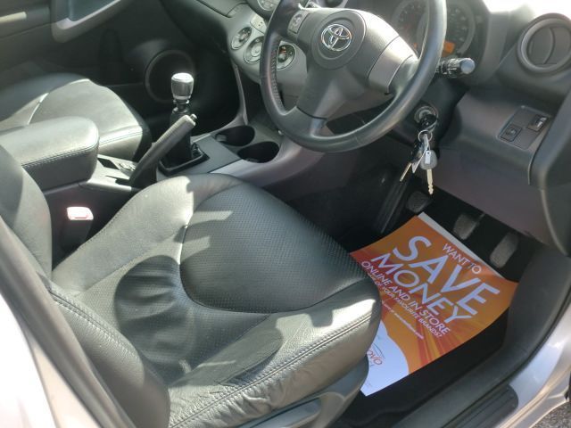 2007 Toyota Rav4 2.2 XT4 D-4D 5d image 9