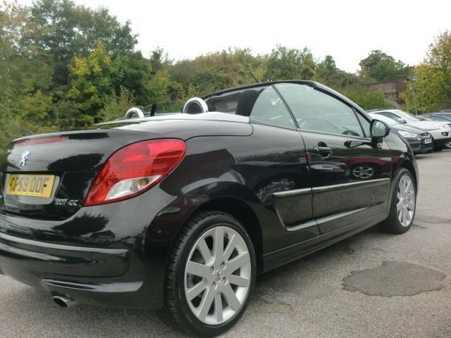 2010 Peugeot 207 1.6 CC GT 2d image 4