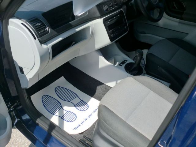 2010 Skoda Fabia 1.2 S 6V 5d image 5