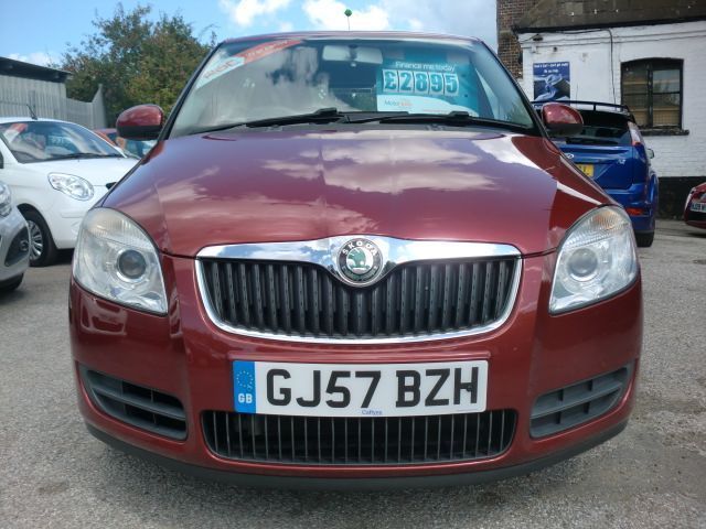 2007 Skoda Fabia 1.4 16V 5d image 2