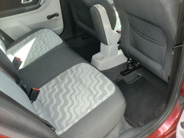 2007 Skoda Fabia 1.4 16V 5d image 8