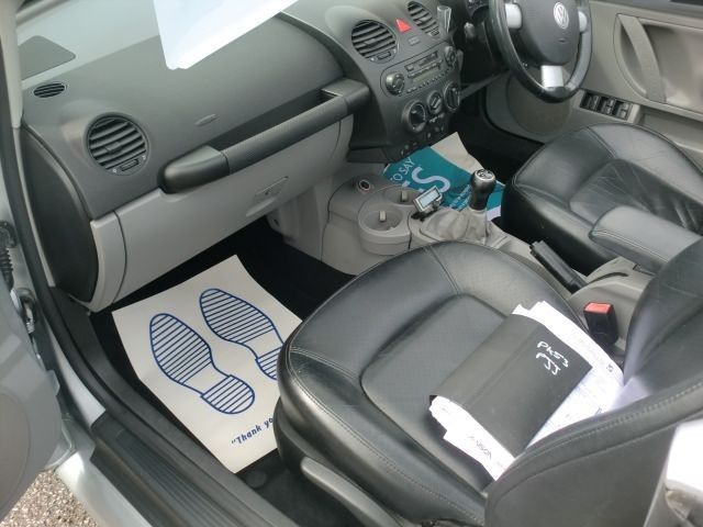 2003 Volkswagen Beetle 1.6 8V 2d image 6