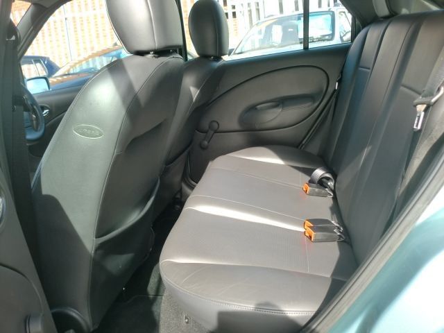 2001 Ford Fiesta 1.6 GHIA 16V 5d image 8