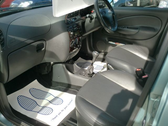 2001 Ford Fiesta 1.6 GHIA 16V 5d image 9
