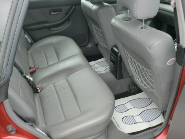 2001 Subaru Legacy 2.5 AWD 5d image 8