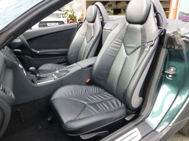 2009 Mercedes SLK200 image 8