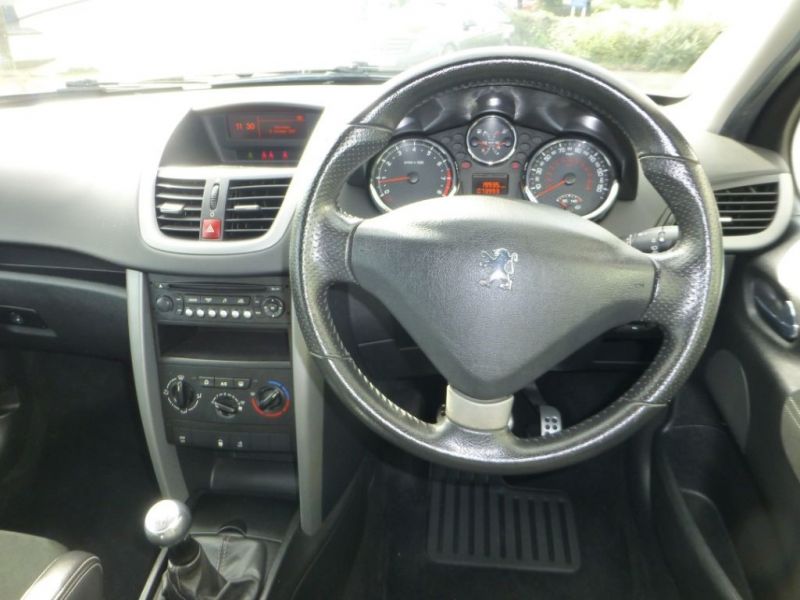 2007 Peugeot 207 1.6 GTI image 8