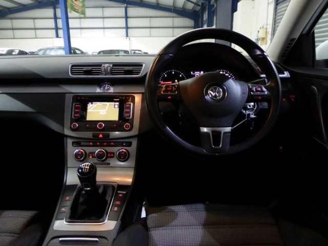 2013 Volkswagen Passat 2.0 TDI 5dr image 7