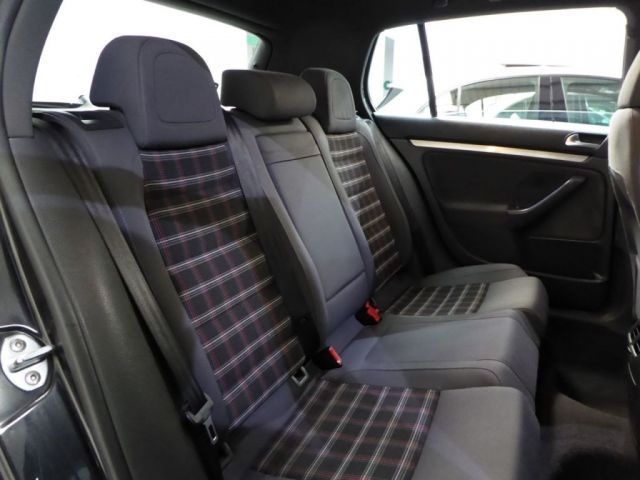 2006 Volkswagen Golf 2.0 TFSI GTI 5dr image 6
