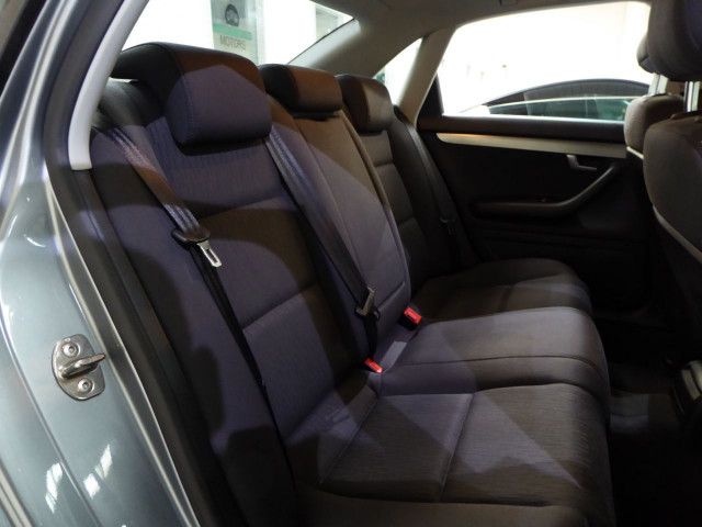 2005 Audi A4 2.0 TDI SE 4dr image 6