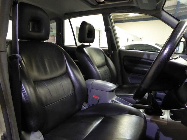 2002 Toyota Rav4 2.0 D-4D VX 5dr image 5