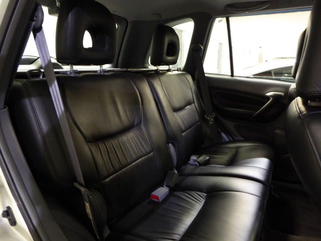 2002 Toyota Rav4 2.0 D-4D VX 5dr image 6