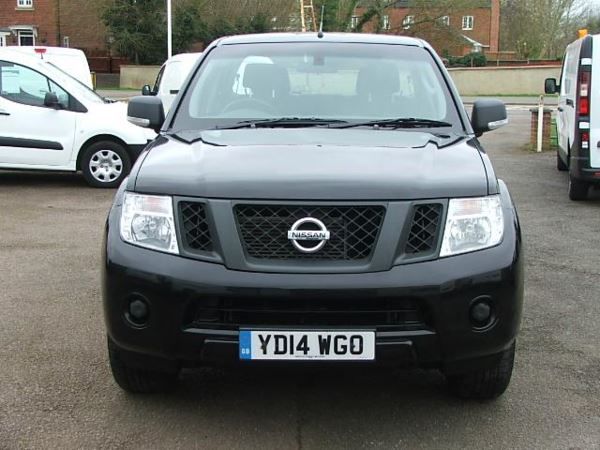 2014 Nissan Navara DCI Visia 4x4 image 2