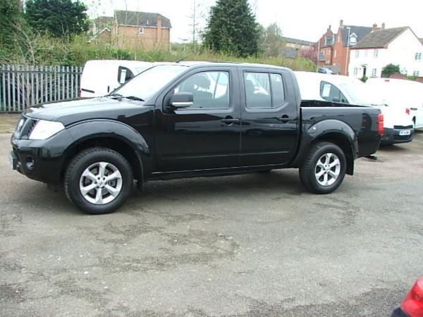 2014 Nissan Navara DCI Visia 4x4 image 4