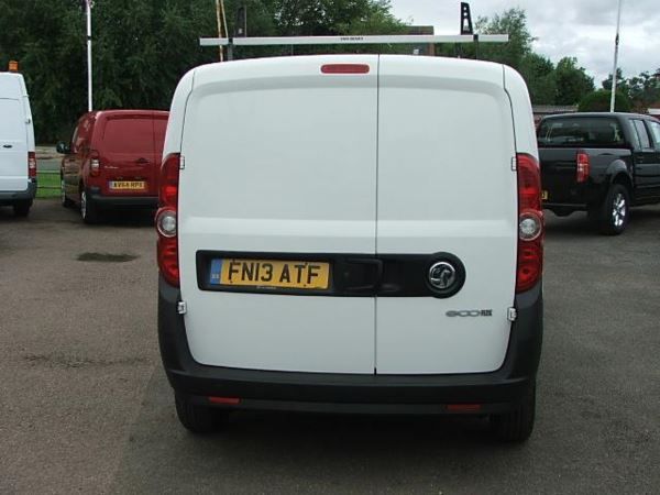 2013 Vauxhall Combo 2000 L1H1 CDTI SS E image 5