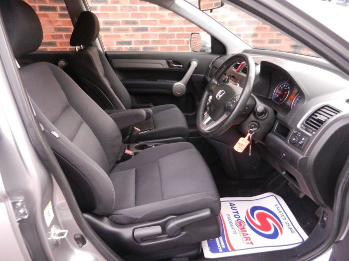 2007 Honda CR-V 2.0 i-VTEC 5dr image 6
