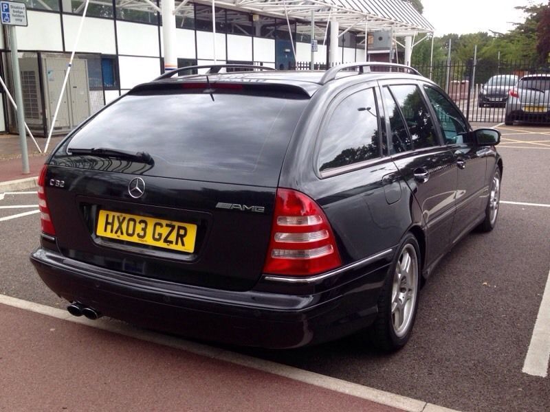 2003 Mercedes Benz C32 AMG Estate Obsidian Black image 2