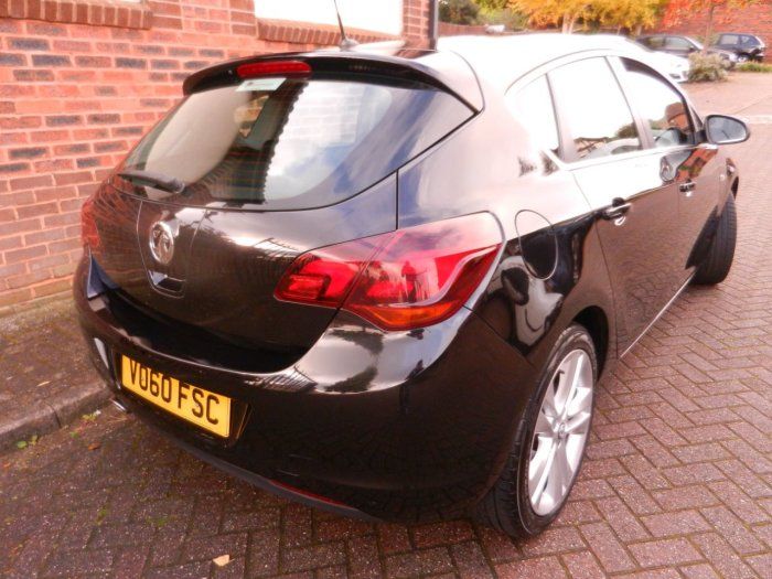 2010 Vauxhall Astra 1.4T 16V 5dr image 3