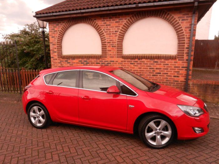 2009 Vauxhall Astra 1.6i 16V SRi 5dr image 2