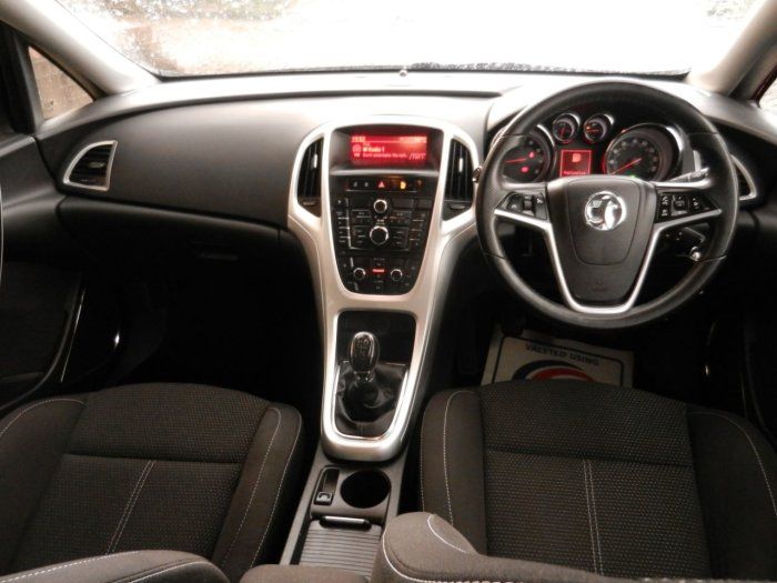 2009 Vauxhall Astra 1.6i 16V SRi 5dr image 7