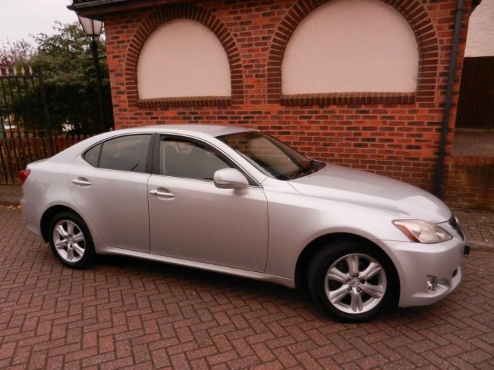 2009 Lexus IS 2.2 220d SE 4dr image 2