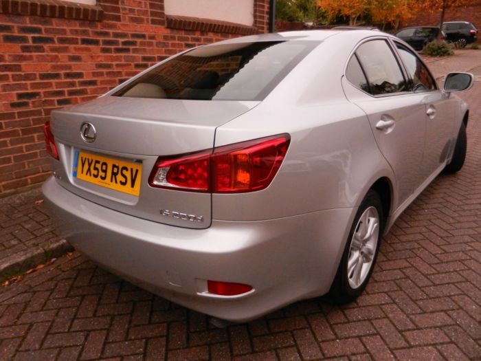 2009 Lexus IS 2.2 220d SE 4dr image 3