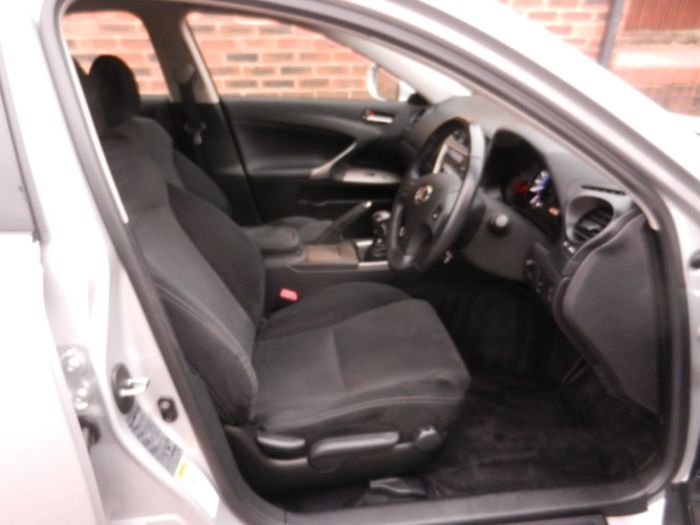2009 Lexus IS 2.2 220d SE 4dr image 5
