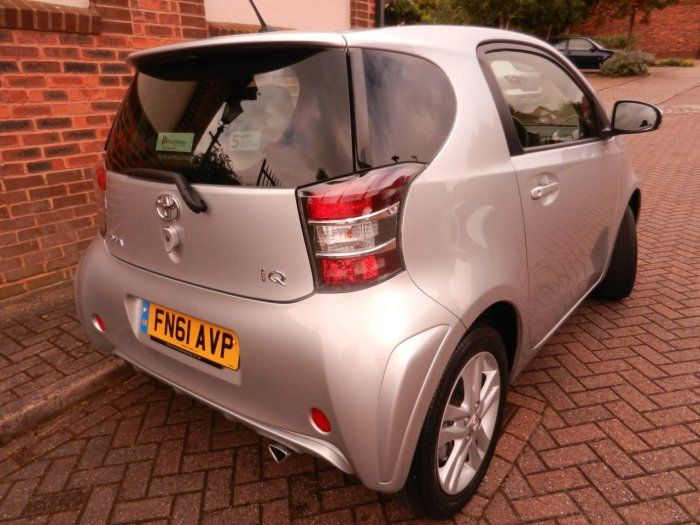 Toyota iQ 1.33 Dual VVT-i 3 3dr image 3